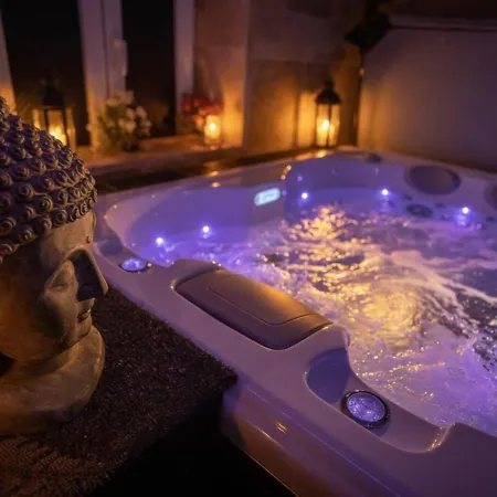 And Cote Avec Jacuzzi Et Sauna Prive 아파트 Douvres-la-Délivrande